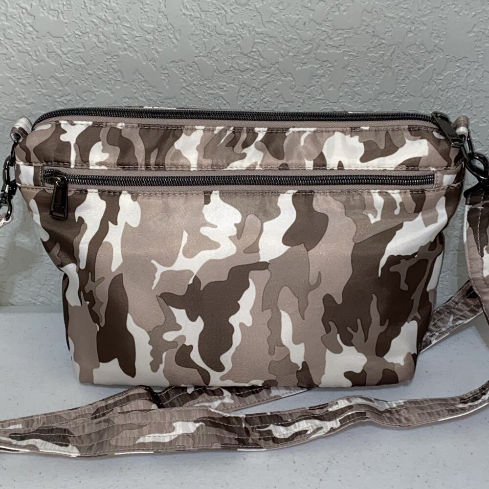 Lug Flare Crossbody Bag‎ Purse RFID Interior Camo Camouflage Sand Taupe Brown - Picture 3 of 11